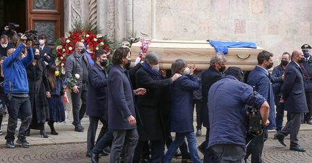 Skandal w czasie pogrzebu Paolo Rossiego. Dla niektórych nie ma świętości