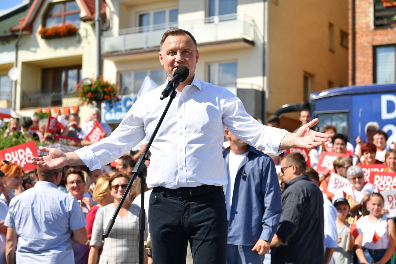 Wybory prezydenckie 2020. Andrzej Duda ułaskawił zabójcę, dilera i kierującego po pijaku