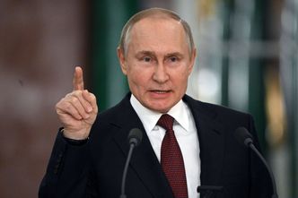 Sarkazm Putina. Śmieje się z sankcji. "Zwykłe popisywanie się. Mówi to, bo nie ma wyjścia"