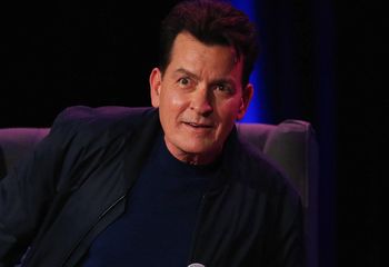 Mówił o intymnych kontaktach z mężczyznami. Teraz tłumaczy