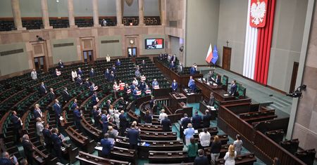 Będą podwyżki dla posłów? Prof. Ewa Marciniak: Można powiedzieć, że to polityczny niewypał