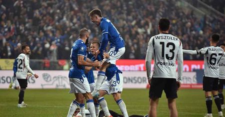 Lech Poznań miażdży Legię Warszawa 5:2