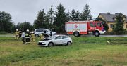 Uwaga, ślisko na drogach! Auto wypadło na pobocze w Jabłkowie