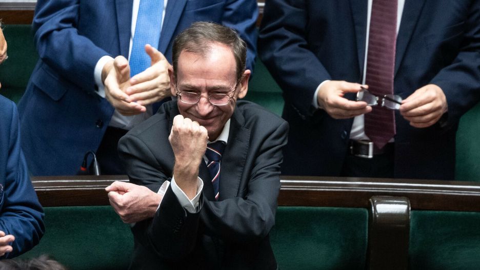 Mariusz Kamiński pojawił się na obradach Sejmu. To po tym jak pojawiły się wątpliwości, czy aby na pewno dokonało się uchylenie jego mandatu poselkiego 