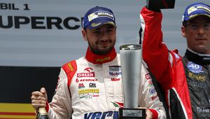 Porsche Supercup: Krótki wyścig Kuby Giermaziaka, dobry wynik Roberta Lukasa
