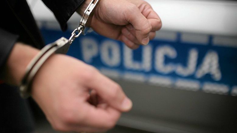 Śląskie. Policjanci z Tarnowskich Gór znaleźli u 28-letniego mężczyzny amfetaminę i marihuanę.