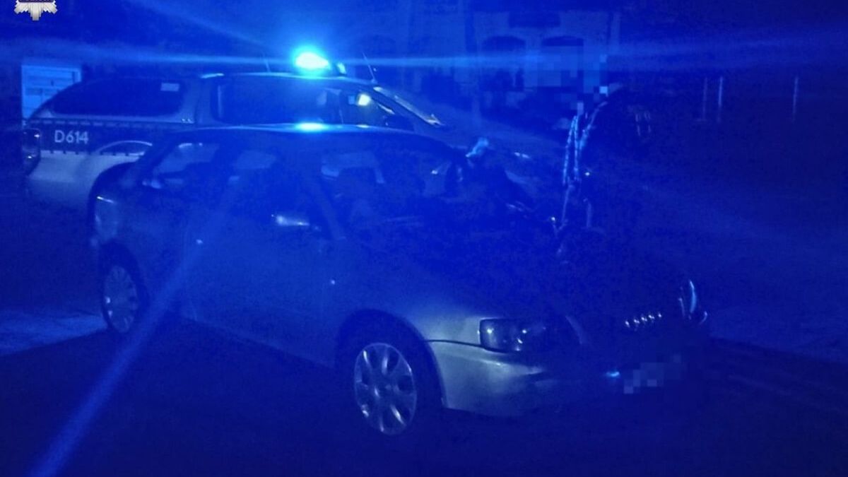samochód marki audi