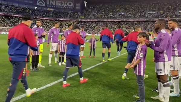 Twitter / FC Barcelona / Szpaler dla piłkarzy Barcelony