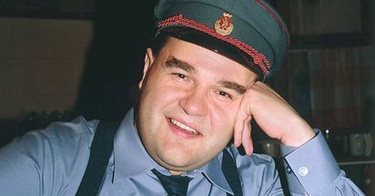 "Ranczo": grając proboszcza i wójta zarobił miliony