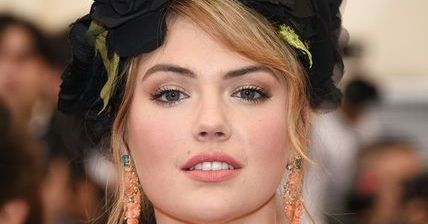 Kate Upton straszy niczym upiór na czerwonym dywanie!