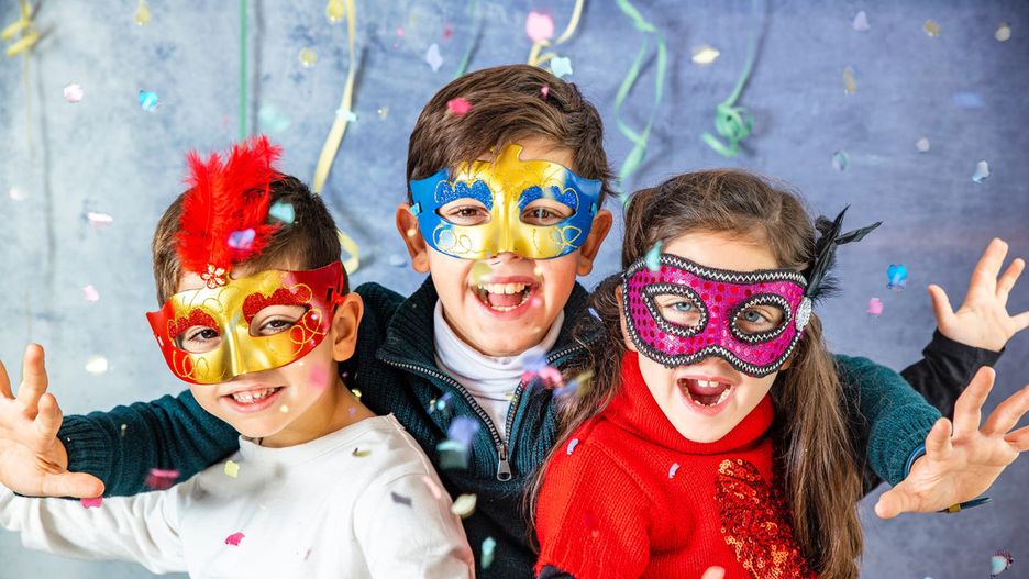 Maska karnawałowa – szablon i wykonanie