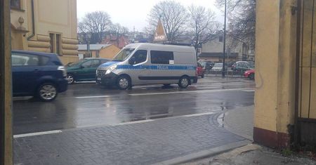 Potrącenie pieszej na ul. Ewangelickiej. Kobieta trafiła do szpitala