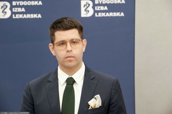 Będzie przełom ws. zarobków lekarzy? Zgadzają się na tachografy