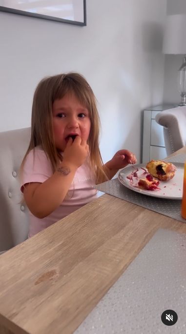 Sylwia Bomba publikuje filmik z udziałem ZAPŁAKANEJ córki
