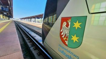 Taka podróż przekracza wszelkie granice. Polregio zostawiło pasażerów w Krzyżu bez opieki