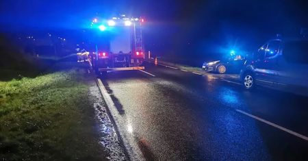 Tragiczny wypadek w Środzie Wielkopolskiej. Audi uderzyło w motorower
