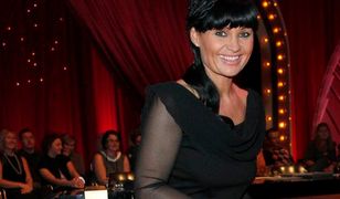 Czarna Mamba ubiera się u...