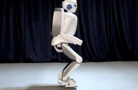 Robot Toyoty potrafi biegać szybciej niż robot Hondy (wideo)