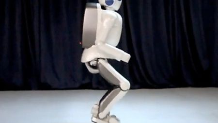 Robot Toyoty potrafi biegać szybciej niż robot Hondy (wideo) 1