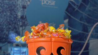 Halloween na sportowo w Poznaniu. Słodkie niespodzianki i pięć godzin grozy w saunarium