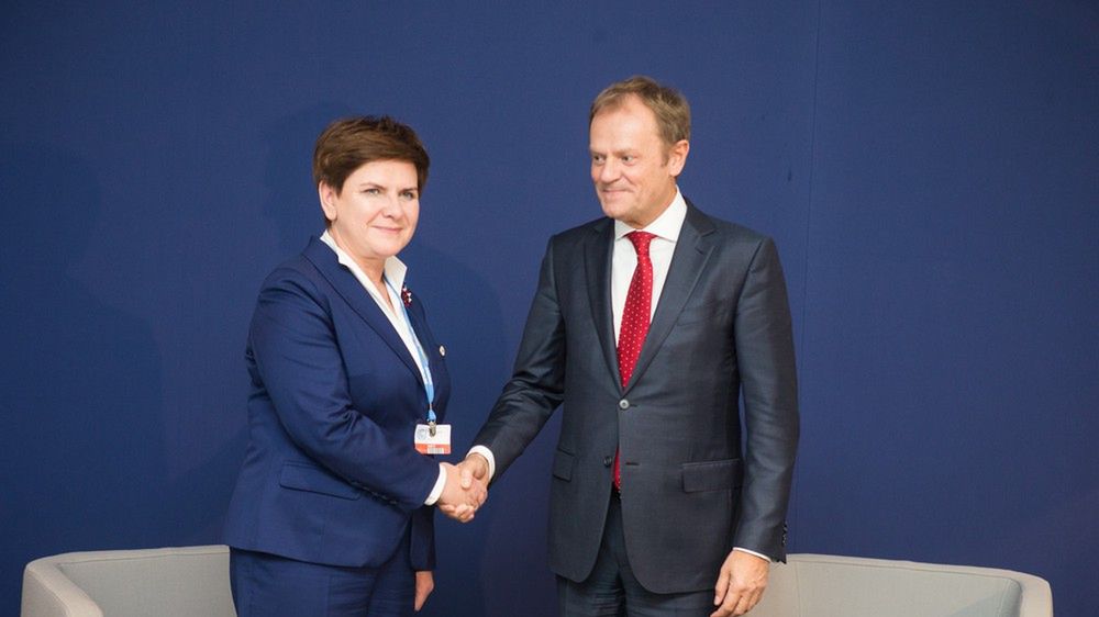 Składy zarządów spółek za czasów premiera Tuska i premier Szydło są kompletnie różne.