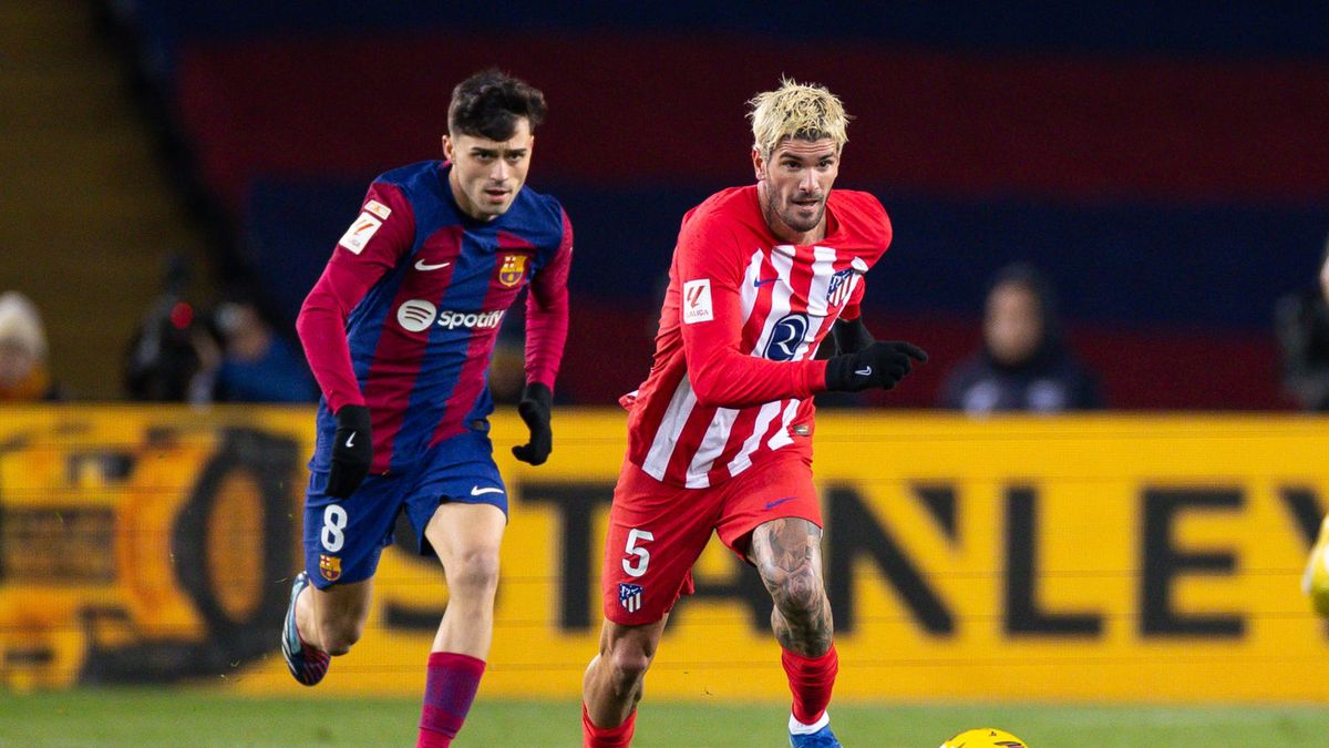 Getty Images / Adria Puig/Anadolu  / Na zdjęciu: Rodrigo De Paul (przy piłce)