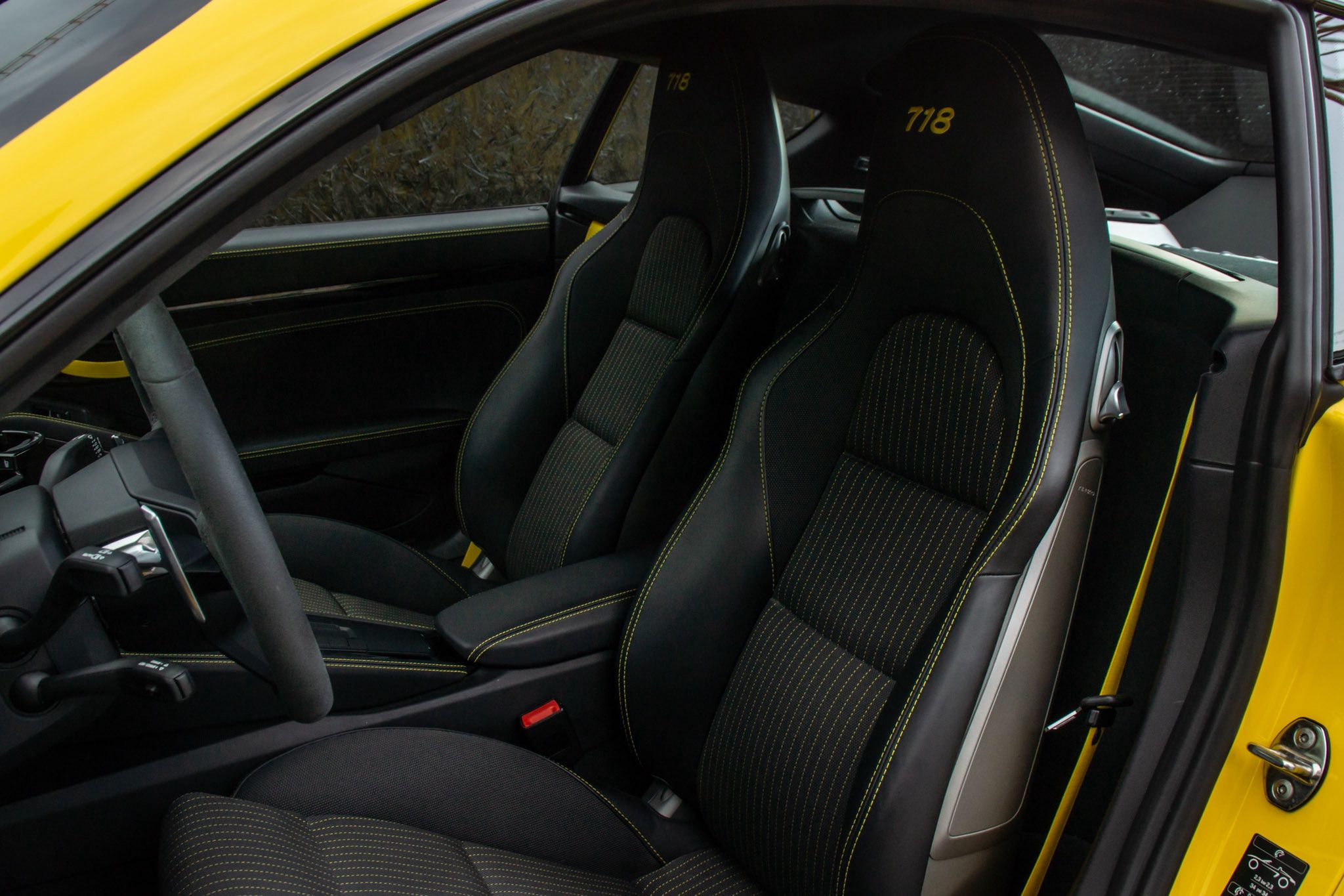 Porsche 718 Cayman T