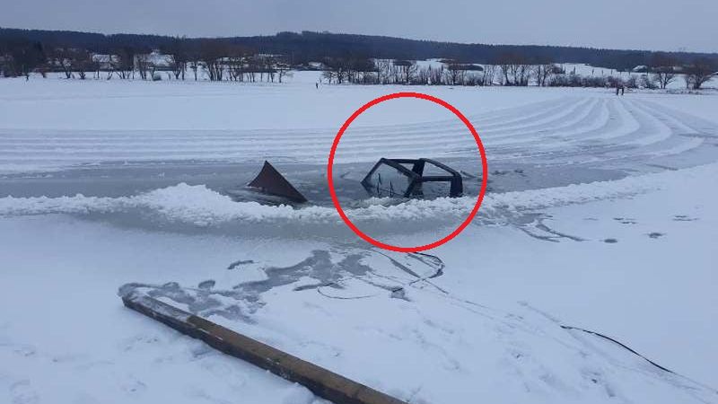 Facebook / Andrej Divis / Problemy na torze