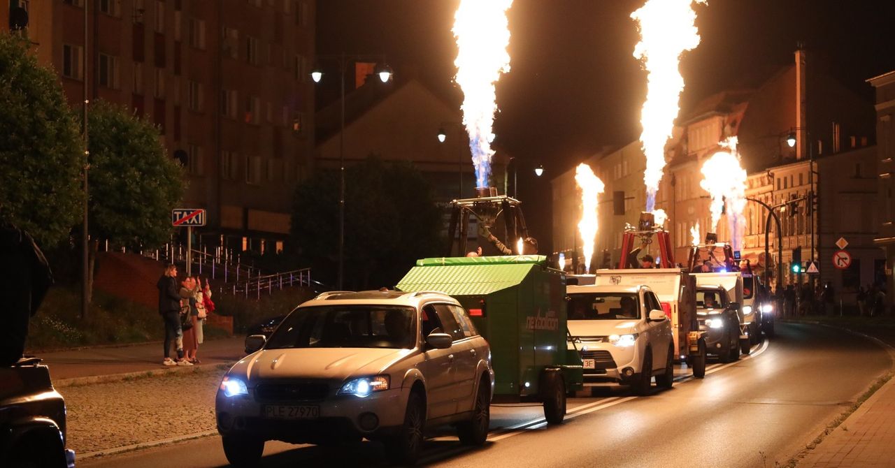 Szczecinek: Ognista parada w mieście. Rozpoczął się Festiwal Balonowy