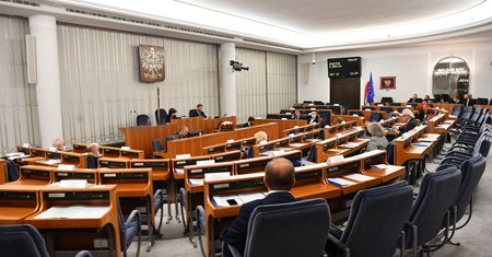 Senat. Awantura podczas posiedzenia. Wniosek o wyprowadzenie wiceministra przez Straż Marszałkowską