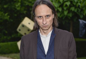 Świętuje urodziny. Przed laty aż huczało o jego związku ze znaną aktorką