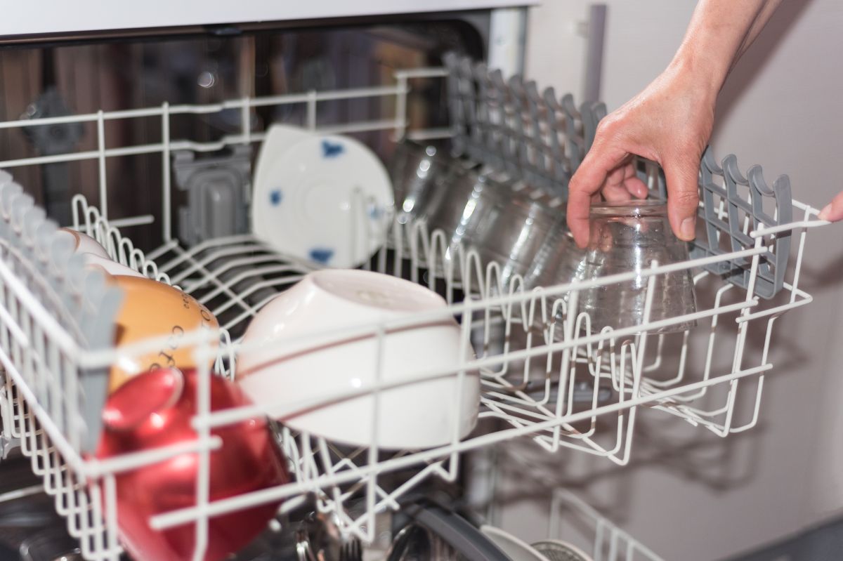 Solve dishwasher water woes: The easy rack adjustment trick