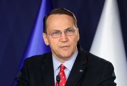 Morawiecki czy Duda? Sikorski mówi, kto wypada lepiej w czasie wojny