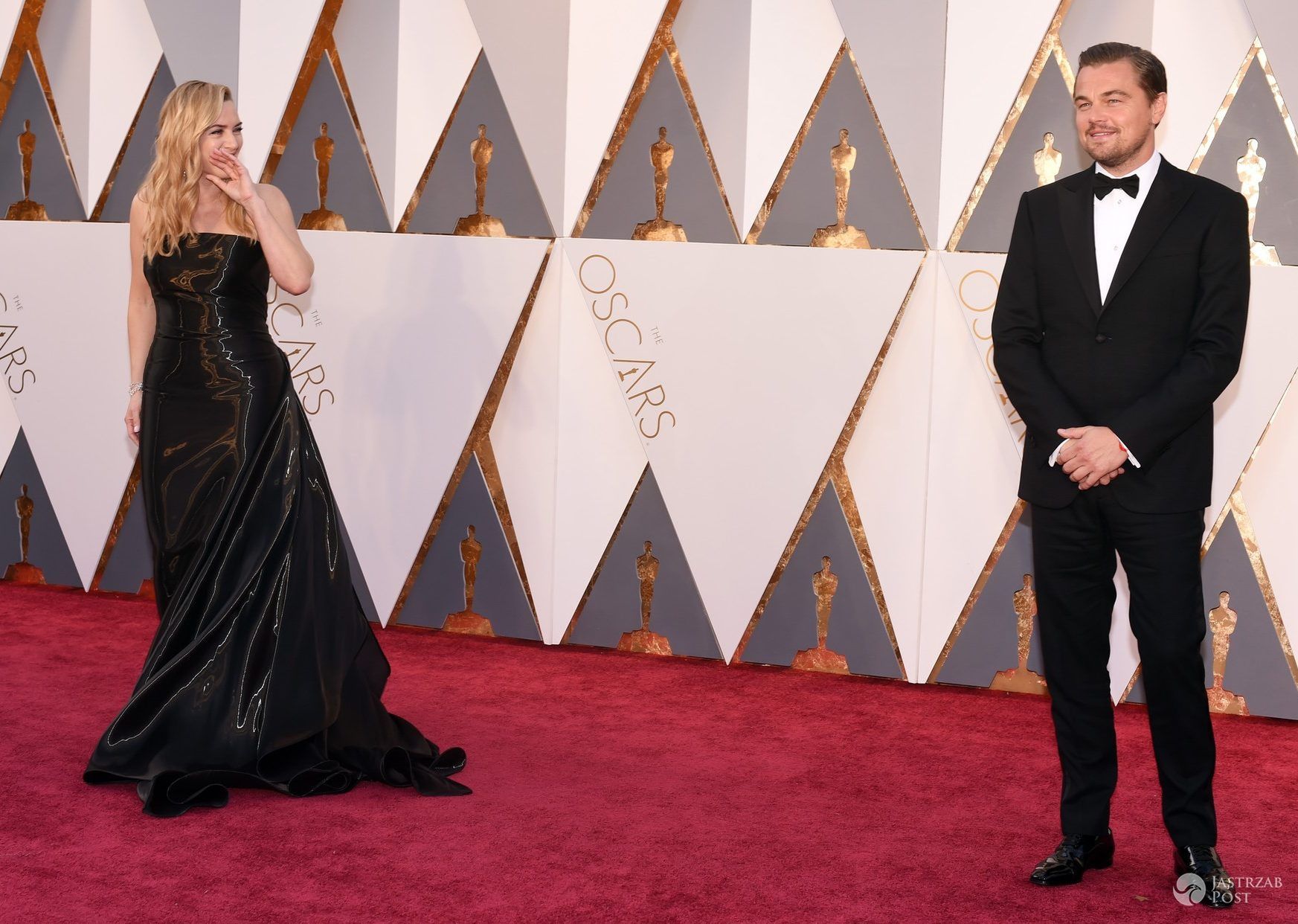 Kate Winslet (w kreacji Ralph Lauren) i Leonardo DiCaprio, Oscary 2016 (fot. East News)
