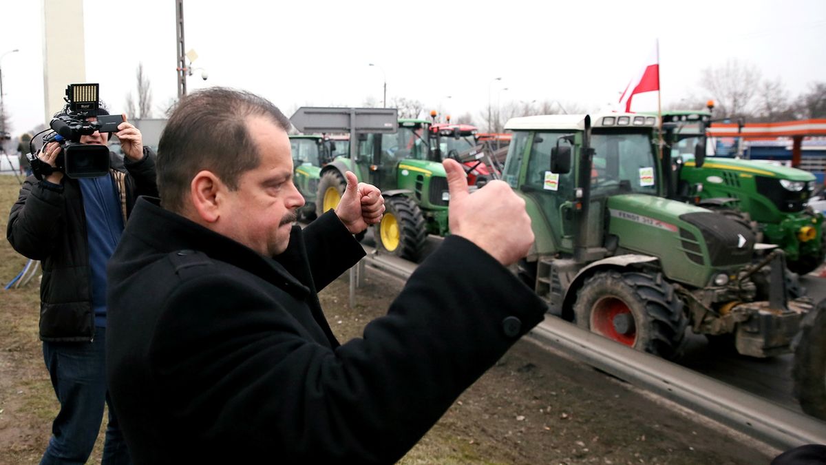 Przywódca OPPZ Rolników jest Sławomir Izdebski, były senator.<br> Po spotkaniu z ministrem Sawickim domaga się dymisji rządu