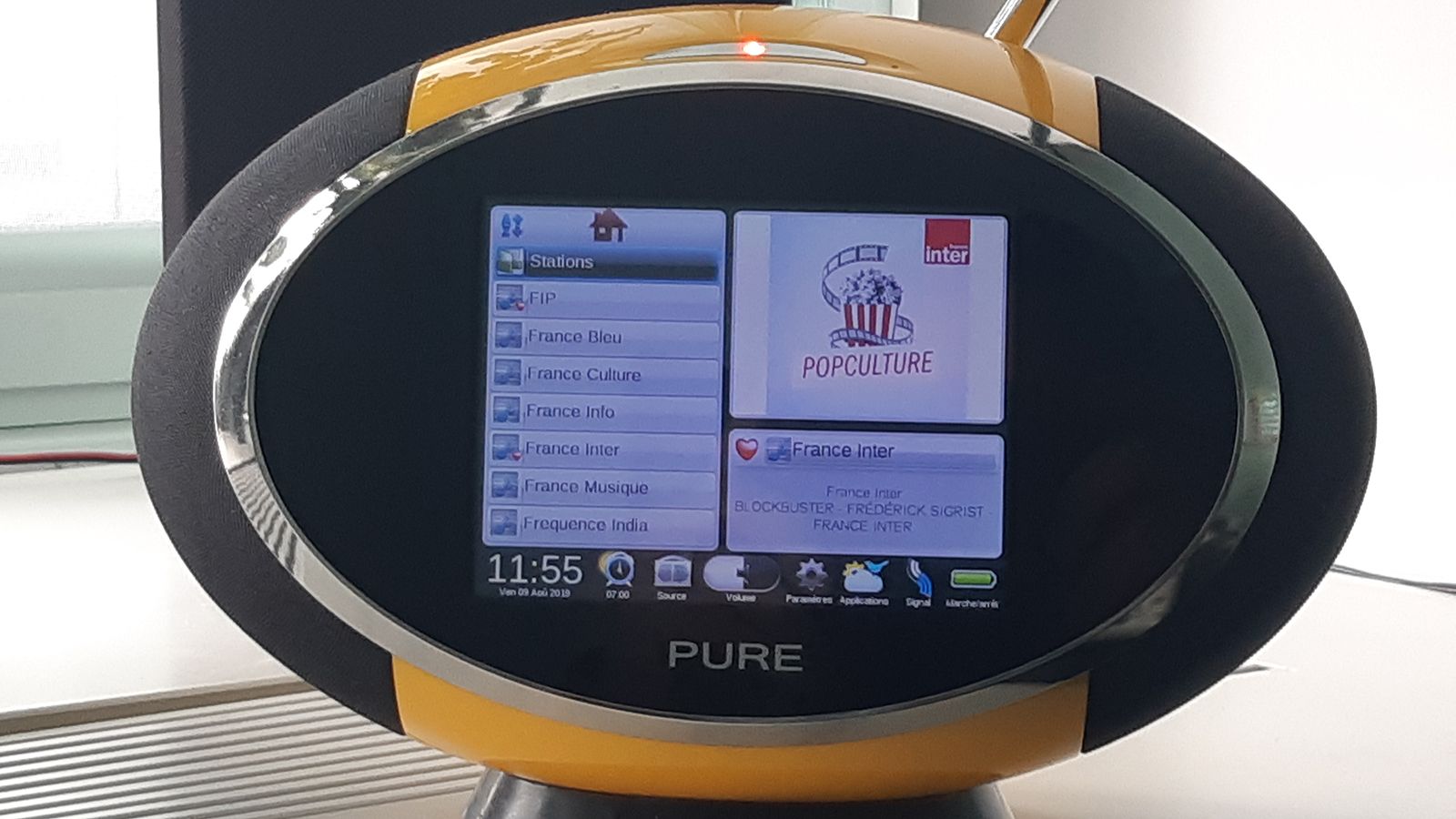 Nadawca publiczny ogranicza liczbę emisji FM na rzecz DAB+ i streamingu