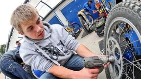 Łukasz Cyran nie rezygnuje z jazdy na żużlu. Podpisał kontrakt warszawski