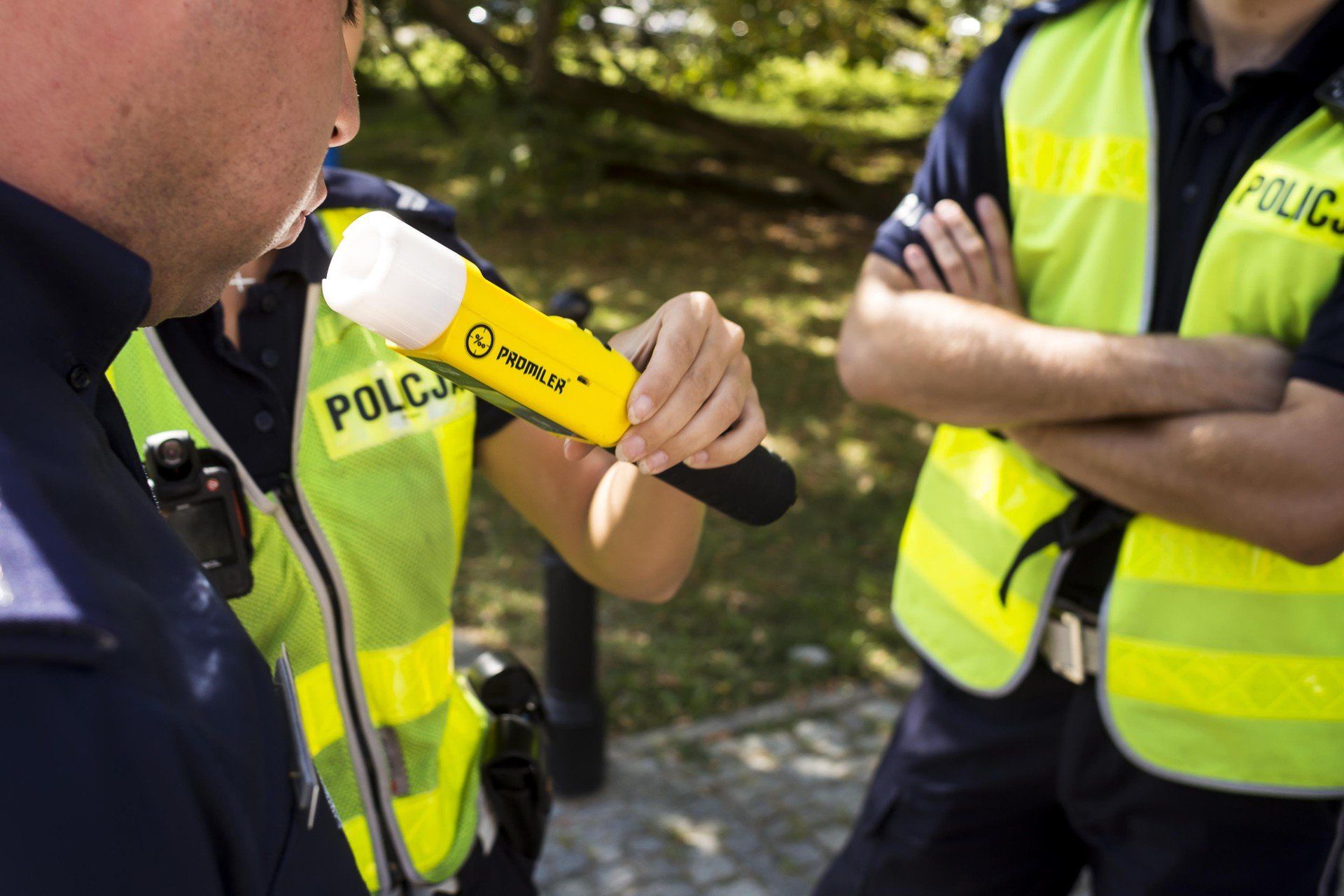 Mężczyzna odpowie za kierowanie pojazdem oraz pracę pod wpływem alkoholu.