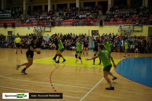 Mecz Olimpii-Beskidu z SPR-em Lubin nie zawiódł kibiców.