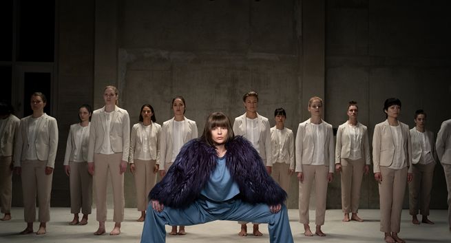 Showroom.pl z pierwszą kampanią "Wear it First" w tanecznym rytmie (wideo)