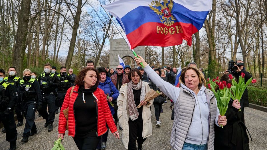 Prorosyjska manifestacja w Berlinie (kwiecień 2022 roku)
