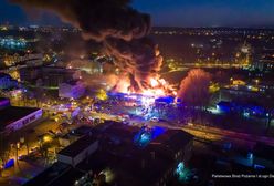 Pożar chińskiego marketu w Rudzie Śląskiej. Płonął niemal cały kompleks