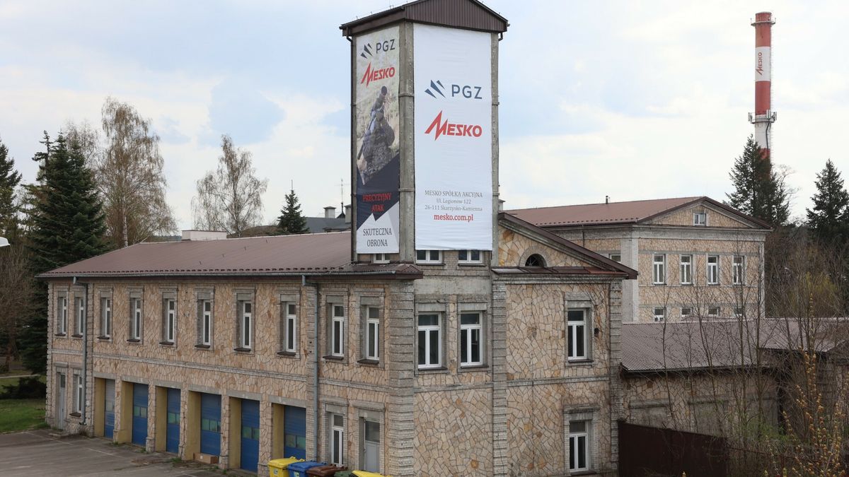 Siedziba nalezacej do Polskiej Grupy Zbrojeniowej spolki Mesko S.A.
