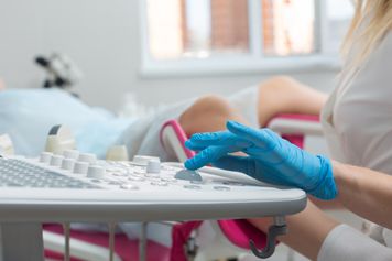 MZ ma plan na walkę z rakiem. Diagnozę słyszy nawet 10 Polek dziennie
