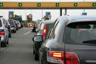 Kierowcy ze zdziwieniem patrzą na znaki przed bramkami. Boją się mandatów