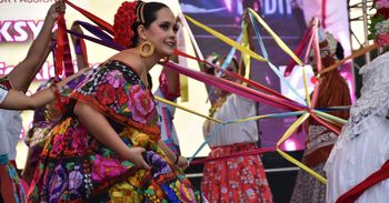 Tancerze ze świata podbijają Gorzów. Wystartował festiwal Folk Przystań