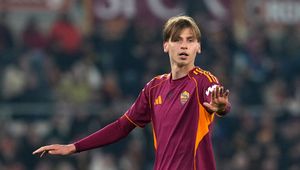 Obrona AS Romy była niepokonana w Lidze Europy. Zagrał Jan Ziółkowski