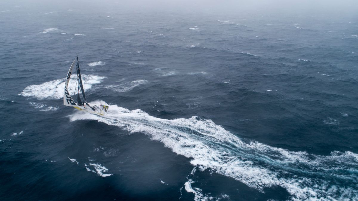 Jacht załogi Team Brunel podczas Volvo Ocean Race