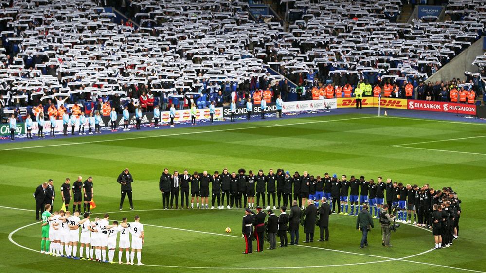 Zdjęcie okładkowe artykułu: Getty Images / Ross Kinnaird / Pierwszy mecz Leicester po śmierci właściciela (10.11.2018).