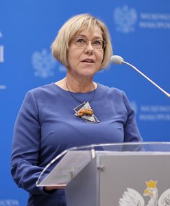 Chciała w szkołach portretów Jana Pawła II. Dwie twarze kurator Barbary Nowak